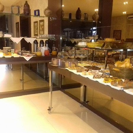Wembley Park Hotel Porangatu Ngoại thất bức ảnh